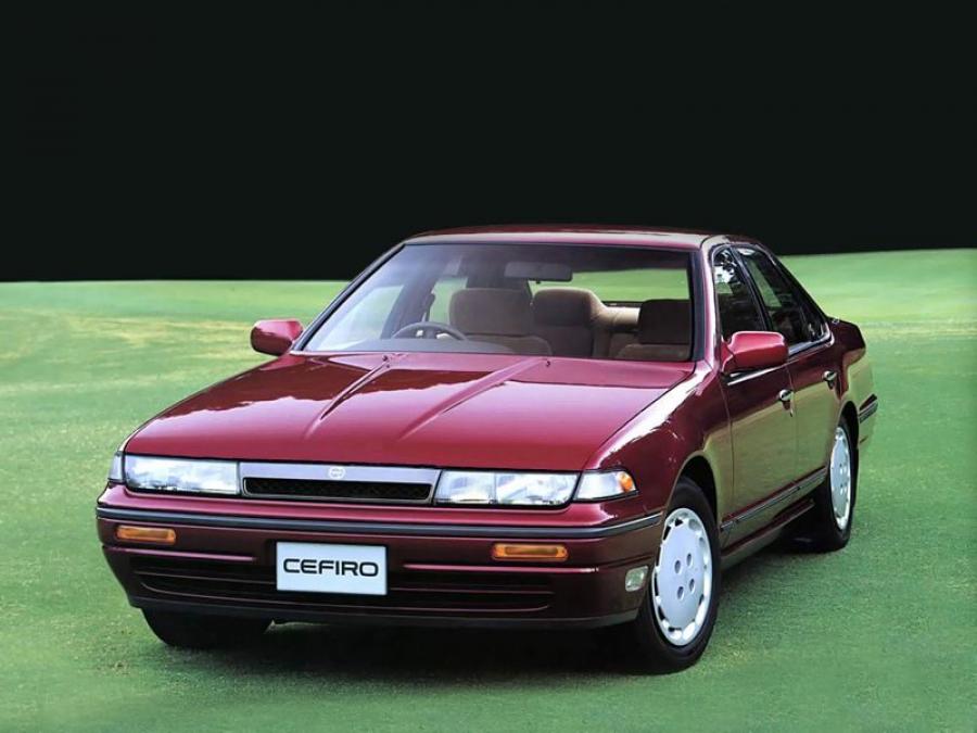  Nissan Cefiro 1988 года  (фото 6 из 13)